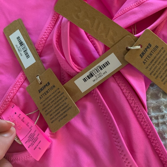 Skims Taffy Swim Set - Picture 2 of 10